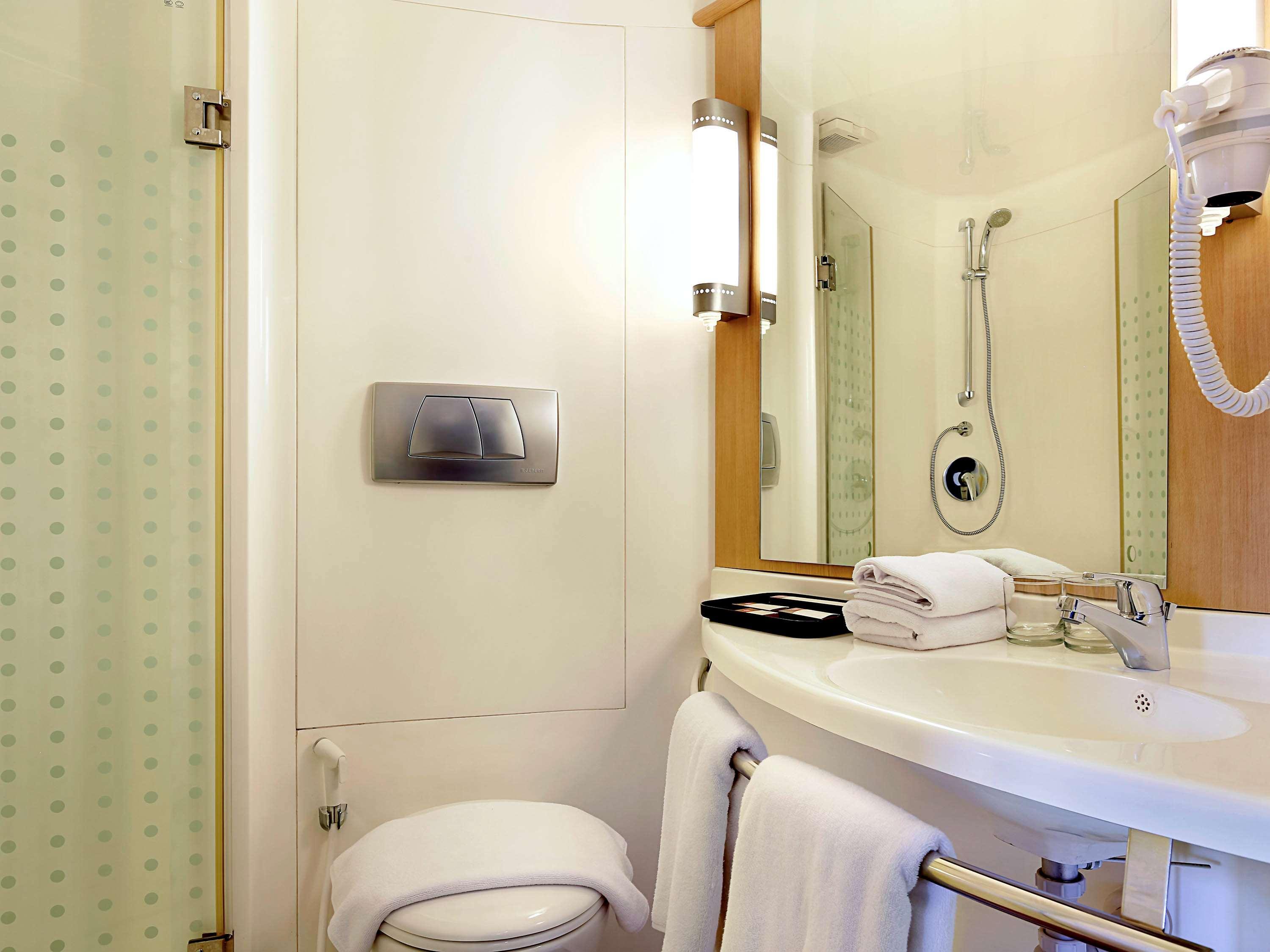 Готель Ibis Bali Legian Street Екстер'єр фото