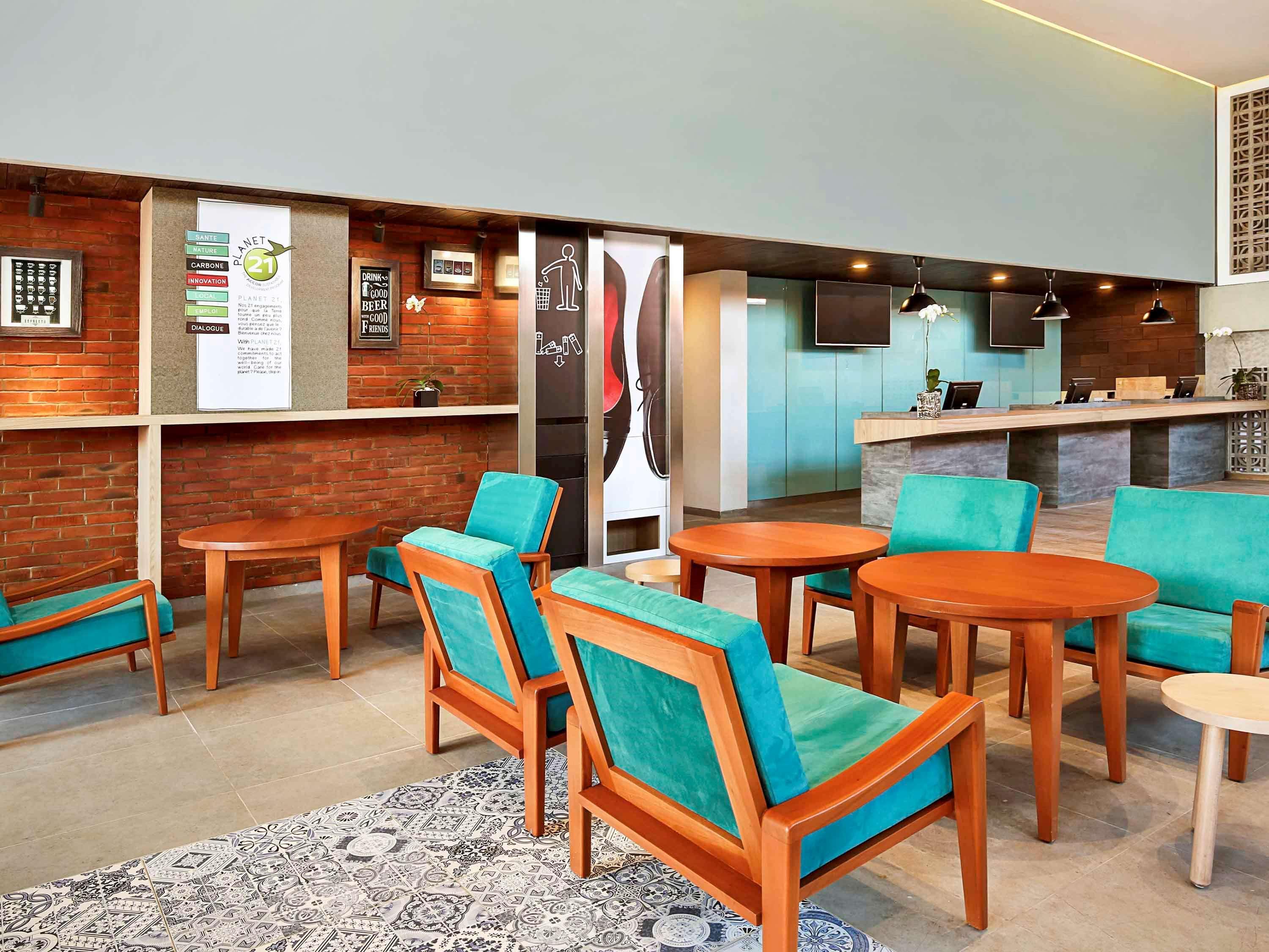 Готель Ibis Bali Legian Street Екстер'єр фото