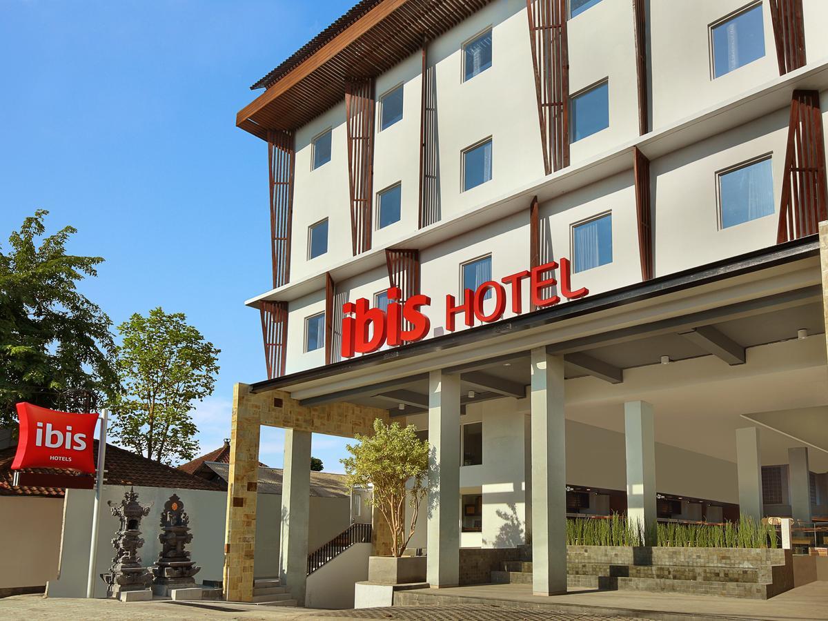 Готель Ibis Bali Legian Street Екстер'єр фото